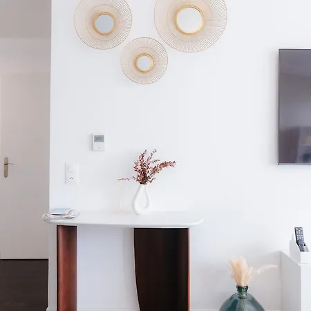 Appartement Luxueux, Neuf & Equipe A Versailles, Saint-Cyr-lʼÉcole Buitenkant foto