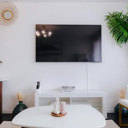 Appartement Luxueux, Neuf & Equipe A Versailles, Saint-Cyr-lʼÉcole Buitenkant foto