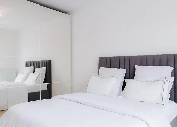 Appartement Luxueux, Neuf & Equipe A Versailles, Saint-Cyr-L\'Ecole