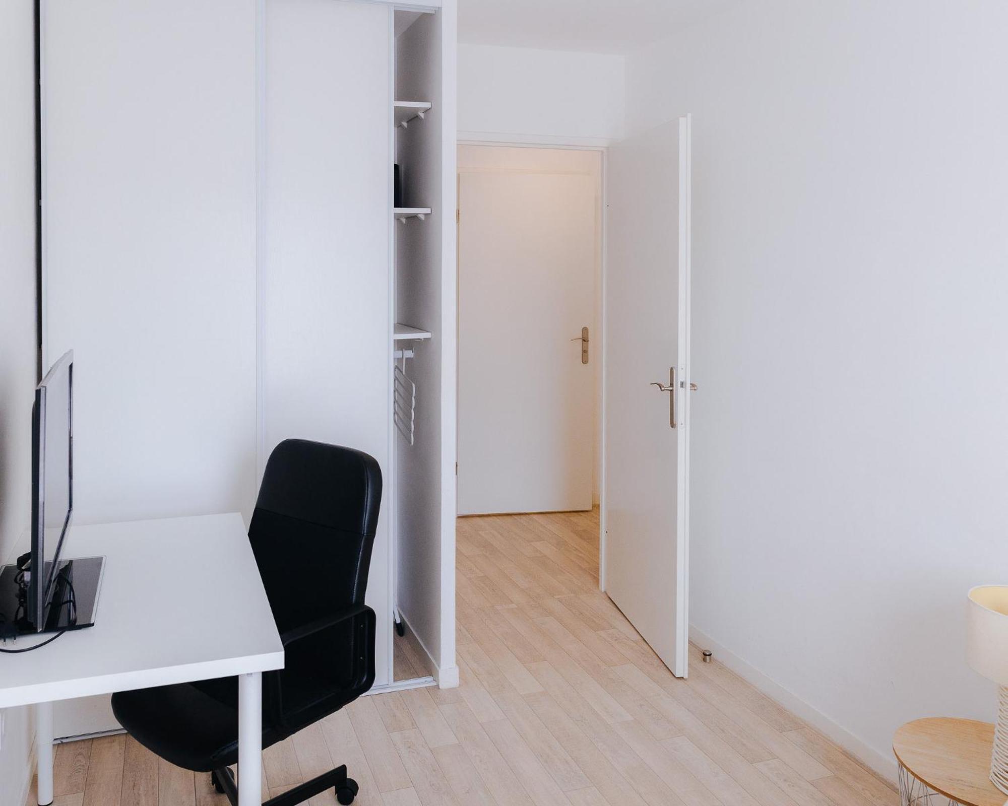 Luxueux, Neuf & Equipe A Versailles, Apartment