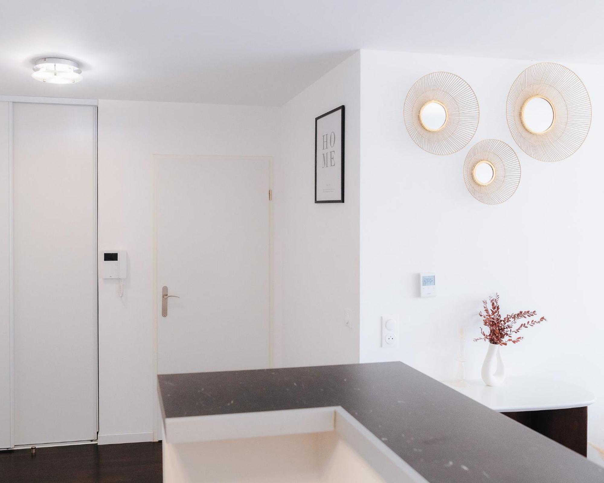Apartment Luxueux, Neuf & Equipe A Versailles, *
